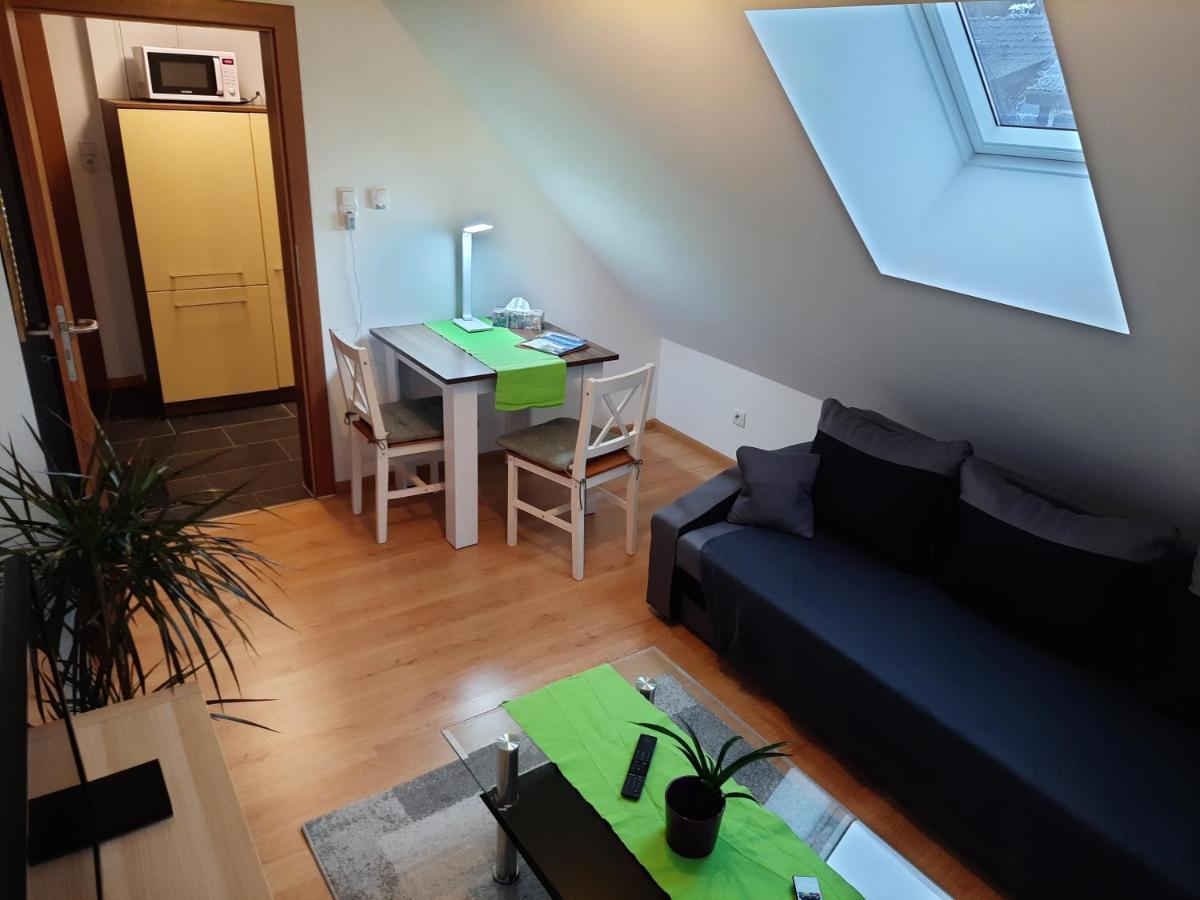 Appartement Sarah Klein Aber Fein à Wellesweiler Extérieur photo
