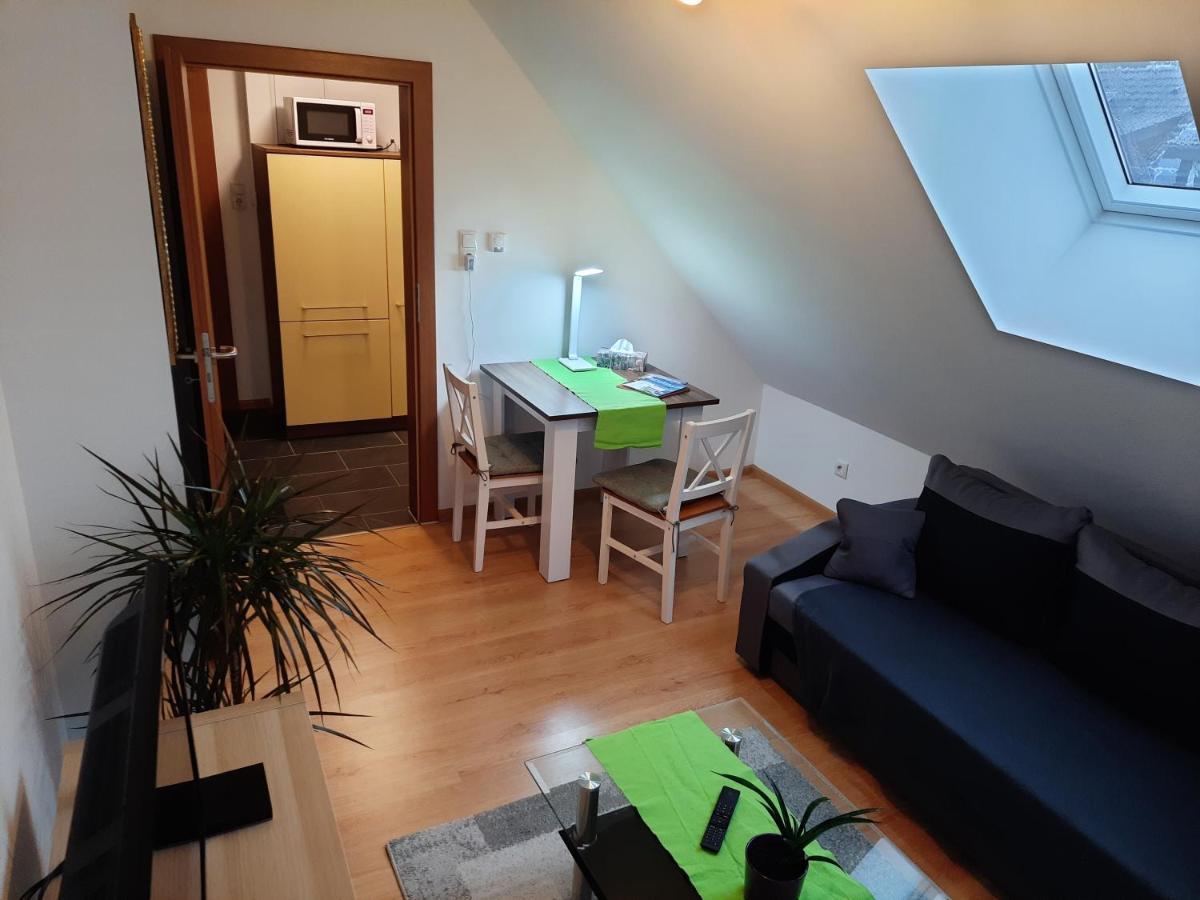 Appartement Sarah Klein Aber Fein à Wellesweiler Extérieur photo