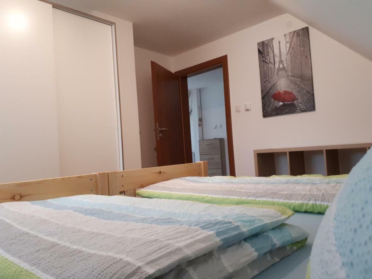 Appartement Sarah Klein Aber Fein à Wellesweiler Extérieur photo